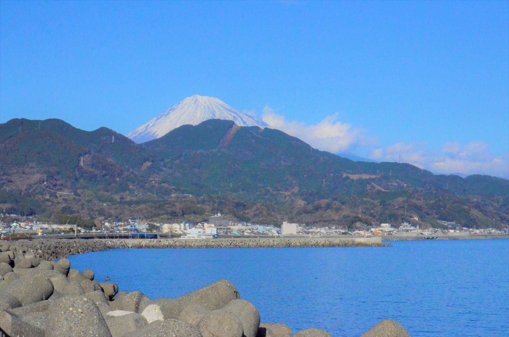 Mt. Fuji seen from the Yui parking area